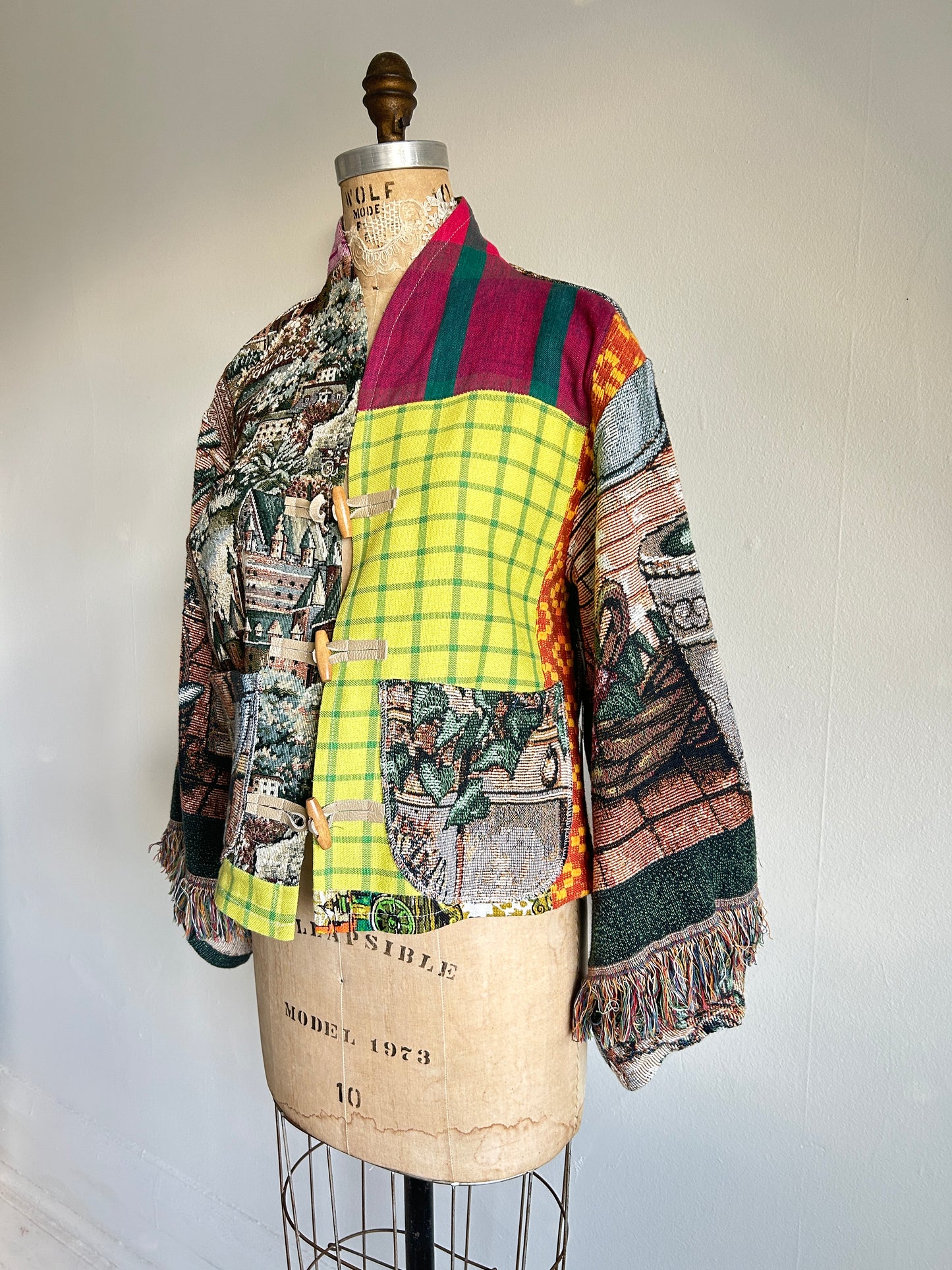 Vivianne Cropped Jacket with Upcycled Throw Blanket Patchwork Size M/L #CVCTML1