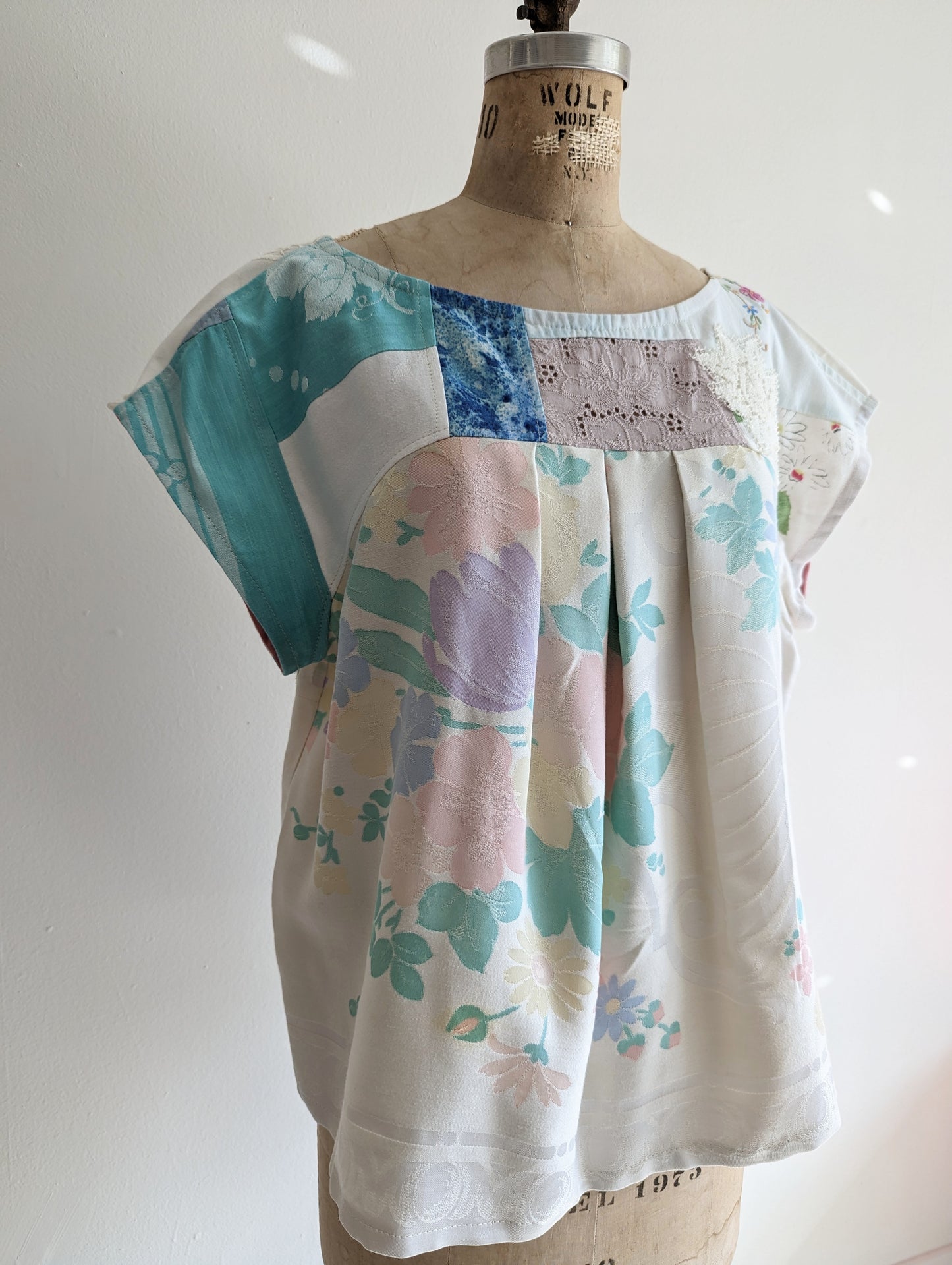 Peony Top - One of a Kind Upcycled Vintage Cotton & Linen Size XL #PEO17
