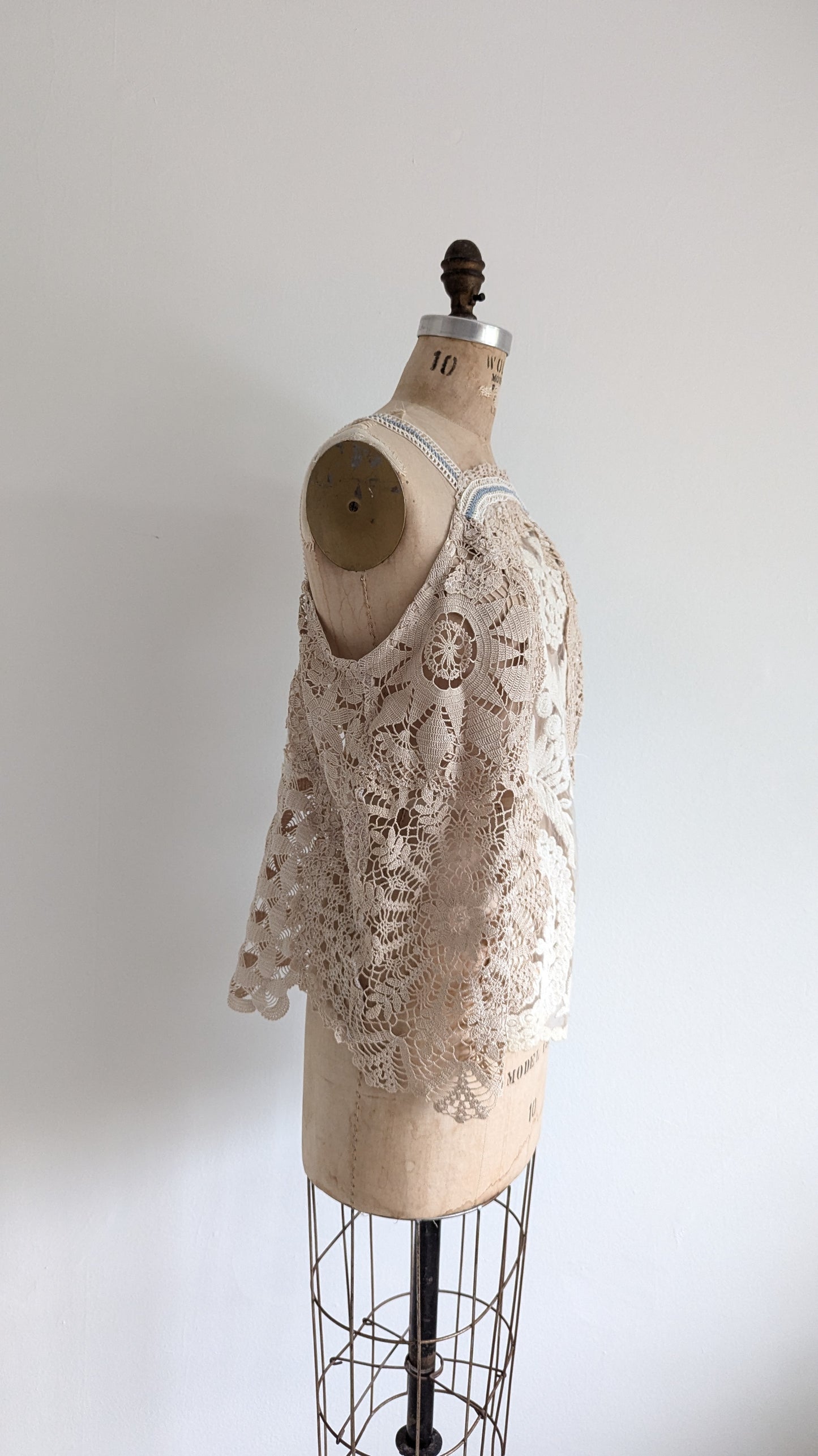 Mia Vintage Crochet Doily & Lace Size M/L #MIA7