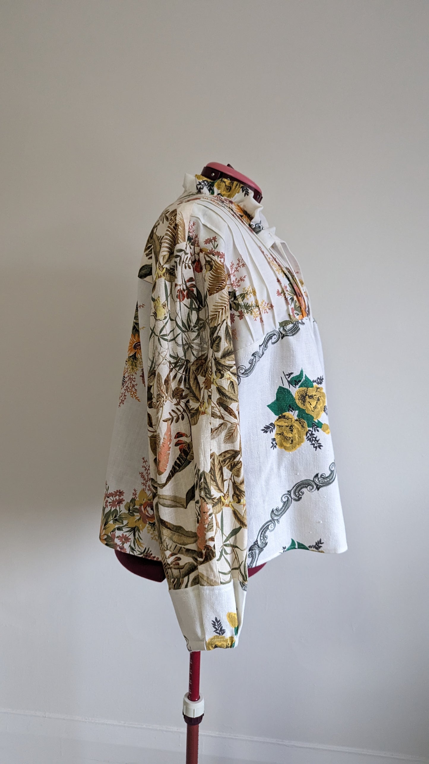 Meg Top with Upcycled Vintage Linen Tablecloth 2X/3X #MEGTOP6