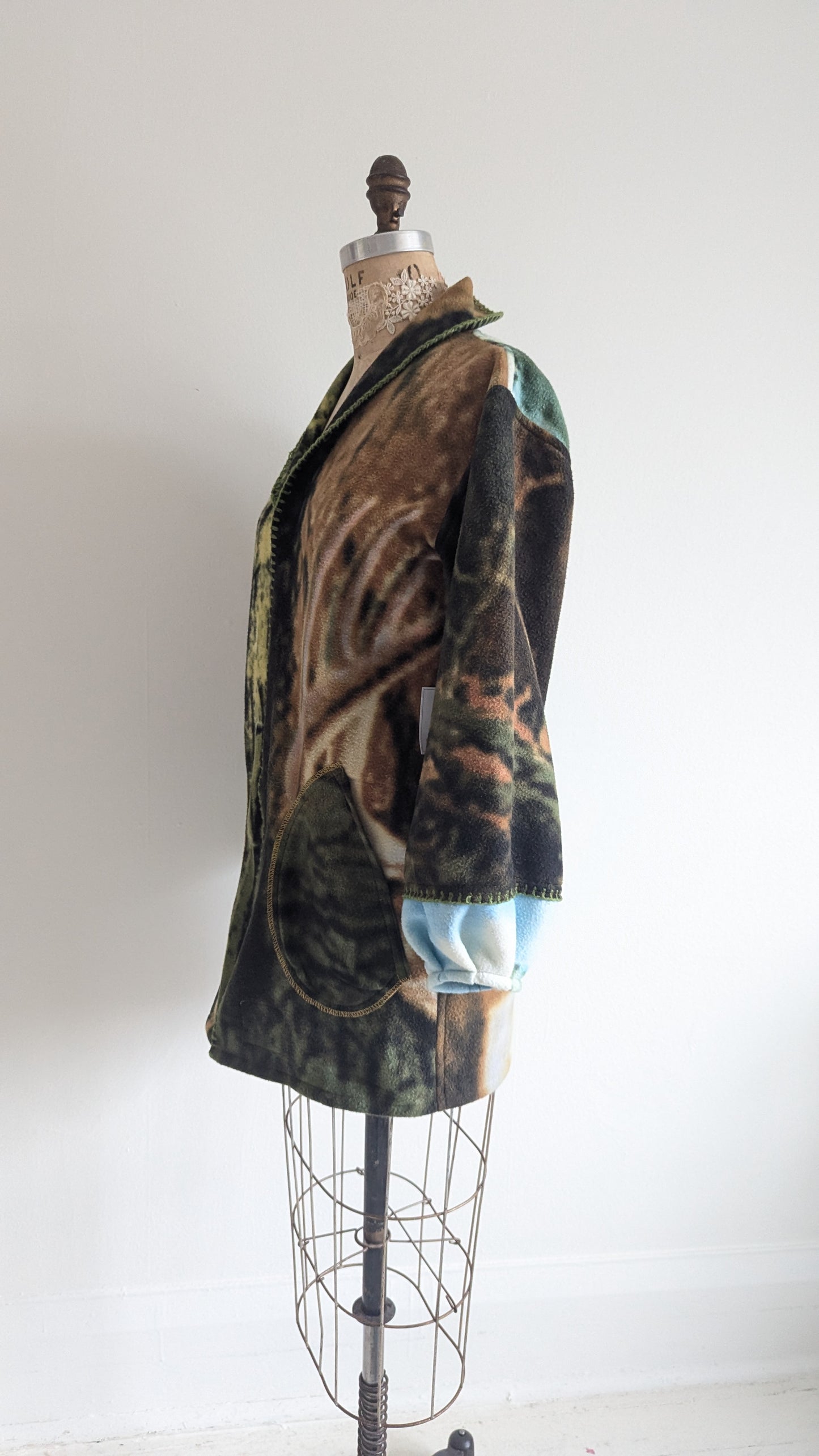 Vivianne Jacket with Upcycled Fleece Throw Blanket Caribou Size XS/S #VIVFLE3