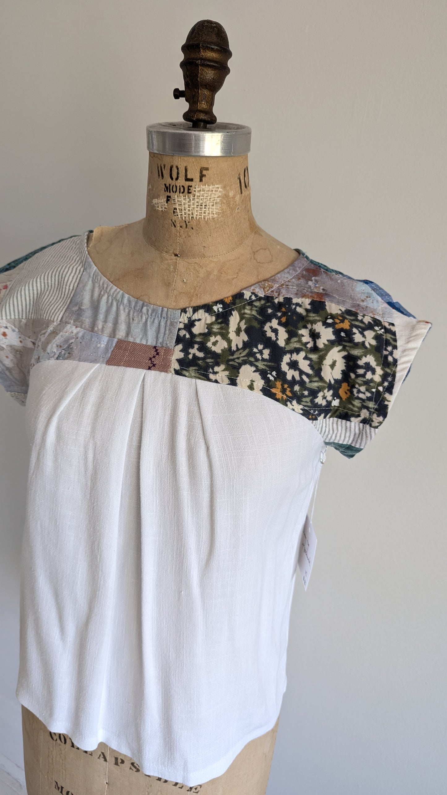 Peony Top - One of a Kind Upcycled Vintage Cotton & Linen Size XS #PEO2