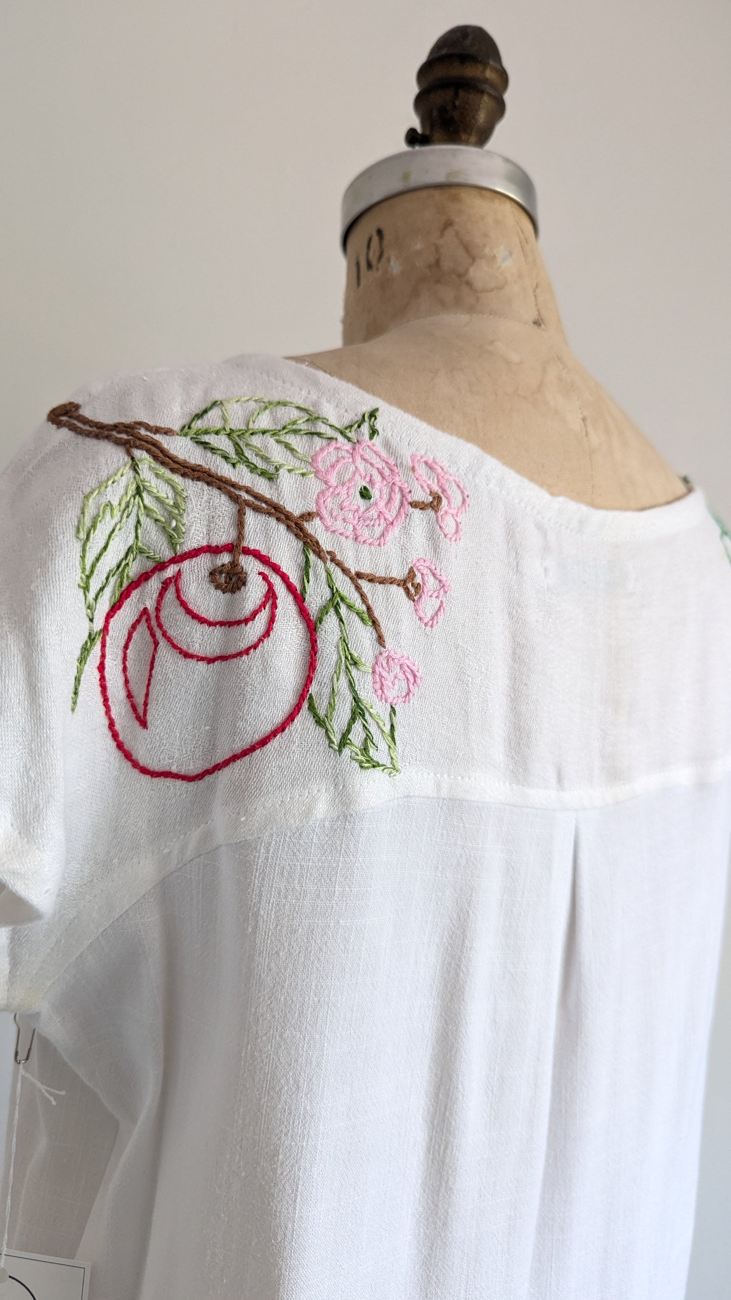 Peony Top - One of a Kind Upcycled Vintage Needlepoint & Linen Size M #PEO10