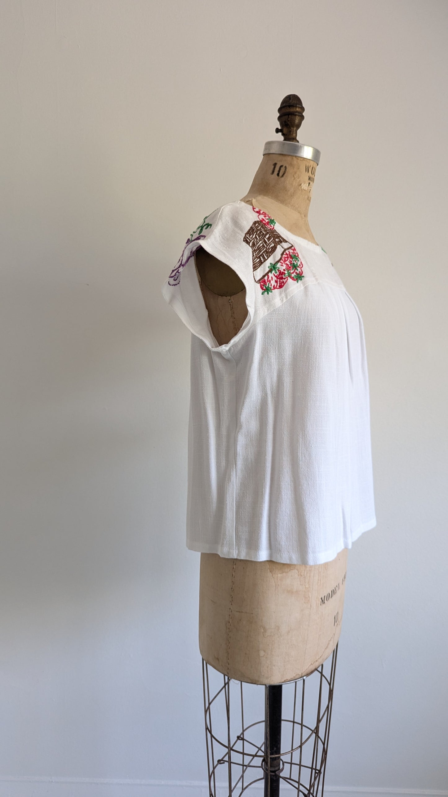 Peony Top - One of a Kind Upcycled Vintage Needlepoint & Linen Size M #PEO10