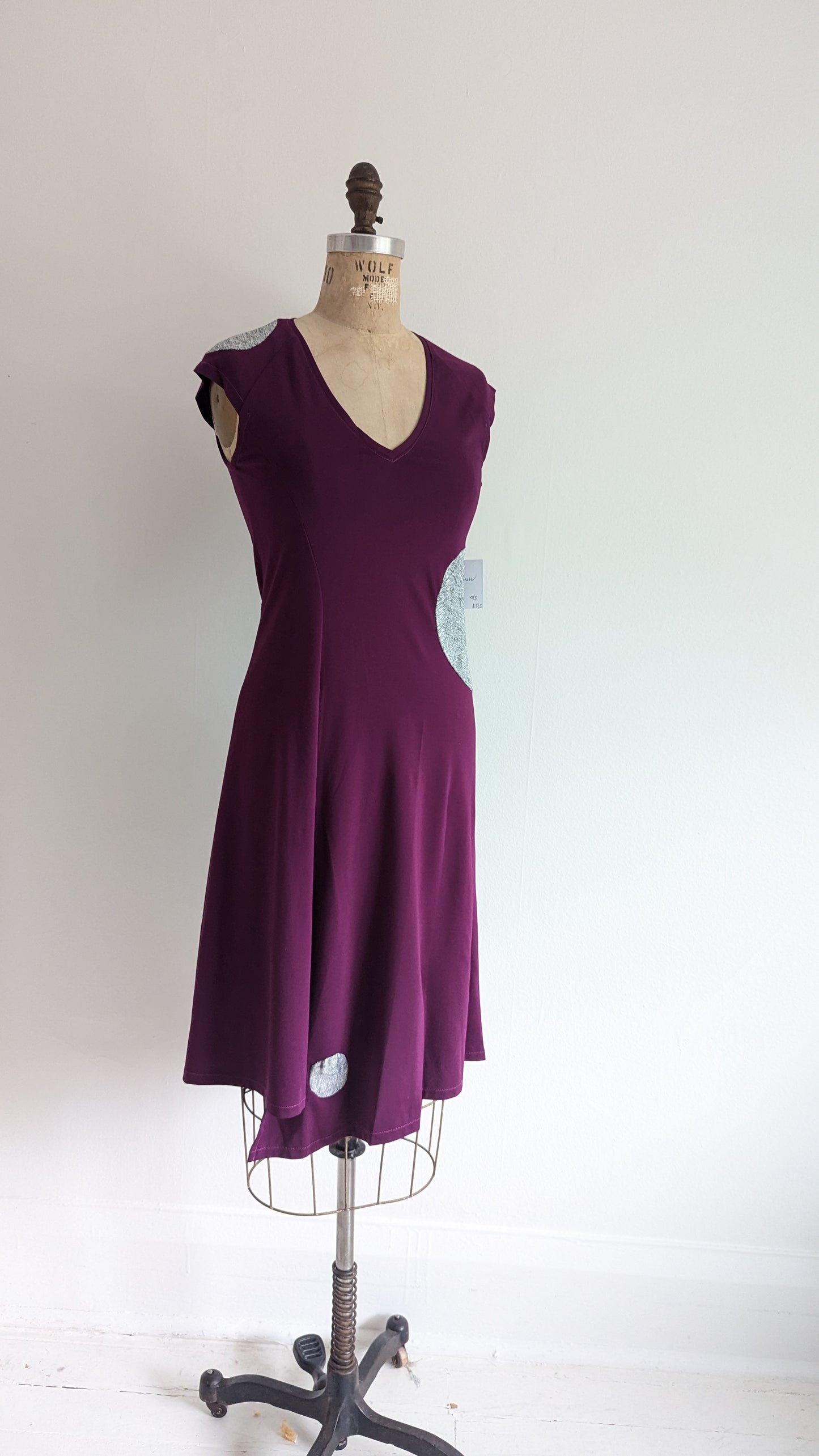 Jolie Jersey Dress with Inset Silver Circles ~ Orchid Size XS/S #JOL2