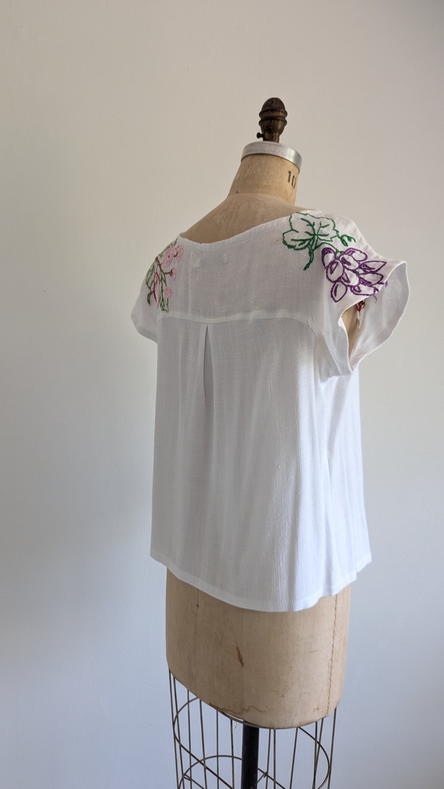 Peony Top - One of a Kind Upcycled Vintage Needlepoint & Linen Size M #PEO10