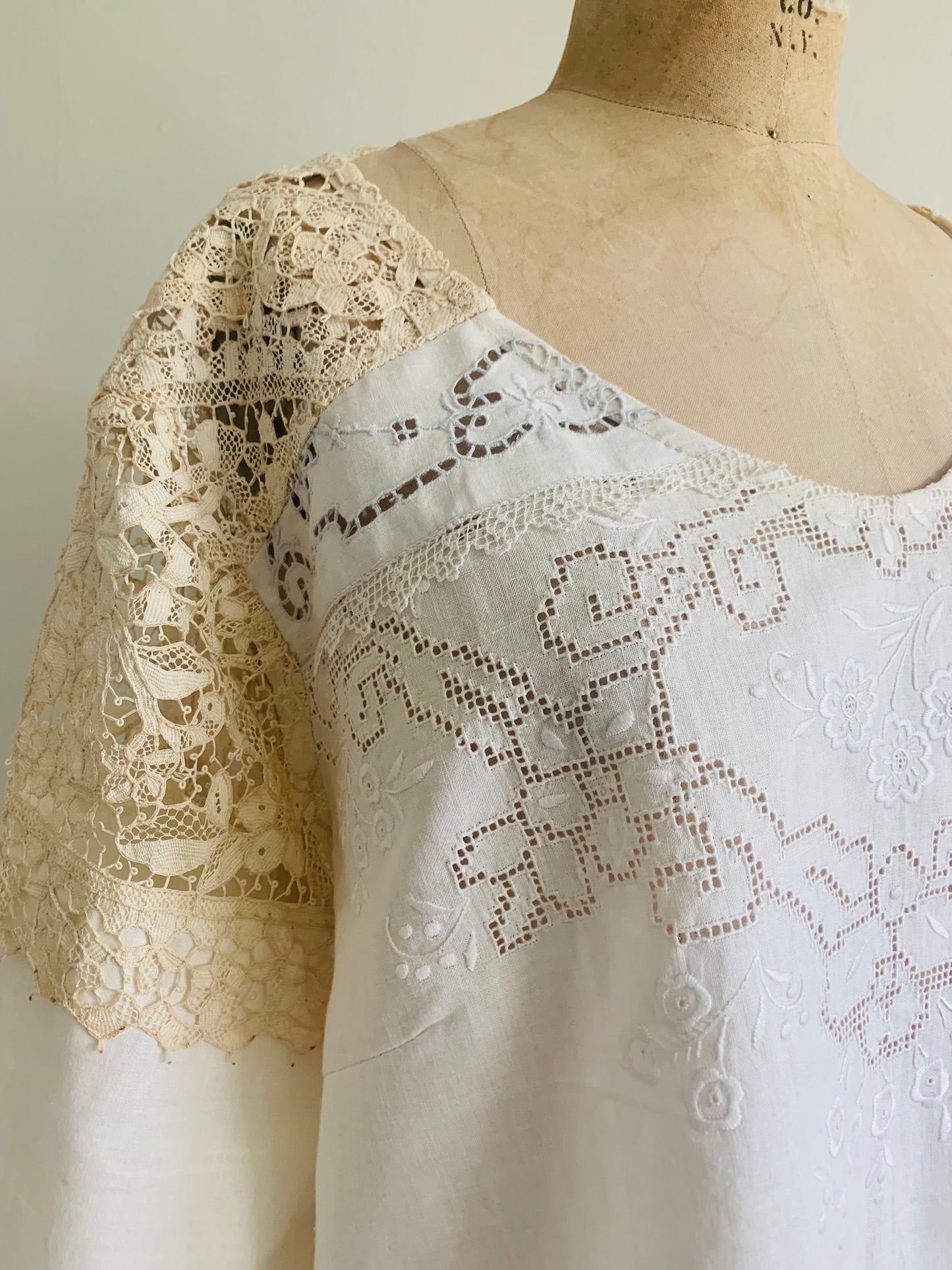 Aster Top with Upcycled Heirloom Vintage Linens & Lace Size 2X #AST12