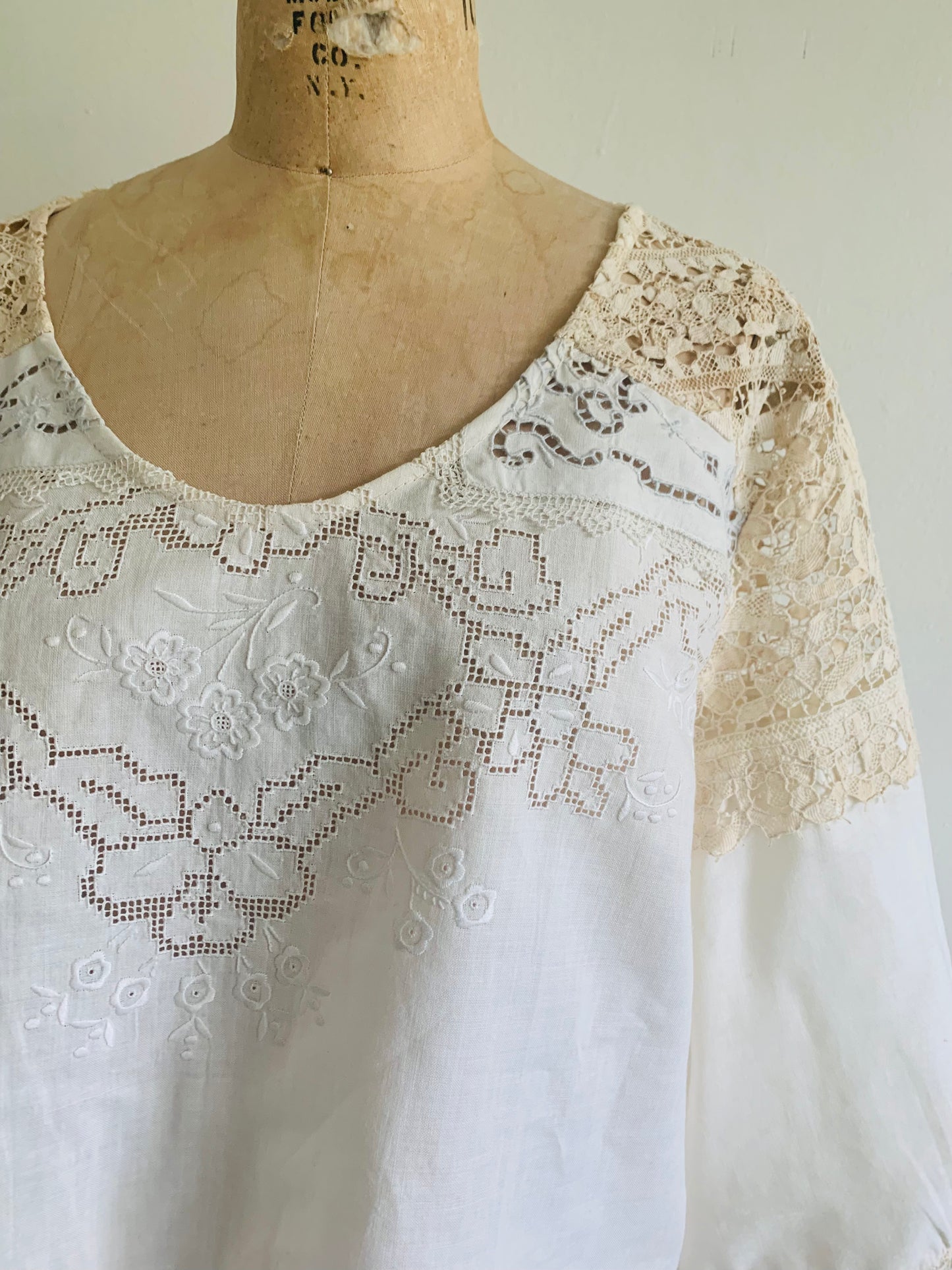 Aster Top with Upcycled Heirloom Vintage Linens & Lace Size 2X #AST12